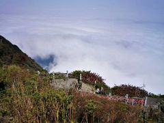 -峨嵋山金顶