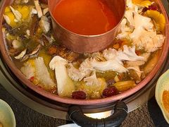 -菌自由丨野生菌火锅特色庭院餐厅(丽江古城店)