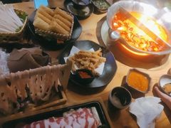 台式麻辣锅-湊湊火锅·茶憩(杭州湖滨银泰in77店)