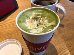 桃花满满风味抹茶拿铁-星巴克臻选(苏州久光百货店)