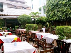 -Dash Teak House