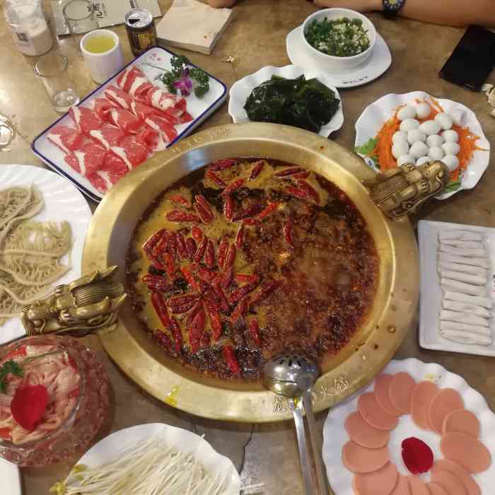 重庆龙腾火锅(温江店)-"味道可以环境巴适喜欢肥牛 鹅肠.