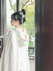 -一揽芳华汉服旗袍体验馆(拙政园店)