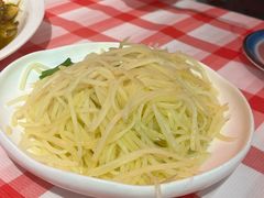 -洪霞餐馆·川菜·鲜货现炒(两江春城店)