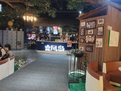-暴风岛沉浸式体验馆(百联世纪店)
