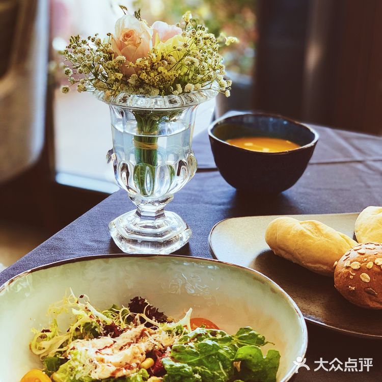 又拔草一家新天地黑珍珠餐厅