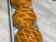 酥皮水牛奶菠萝包-陶陶居酒家(海岸城店)