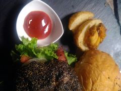 -HIGH FIVE哈福手工汉堡(桂林路店)