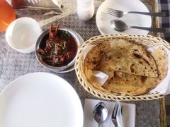 -Lake Shore Hotel & Restaurant