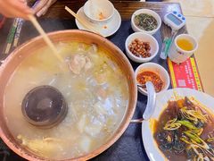 -朴小妹人参鸡汤火锅(长白山万达店)