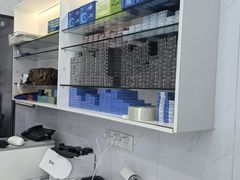 -光明眼镜·蔡司授权(徐泾店)