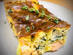 菠菜三文鱼塔-怪 kafe.