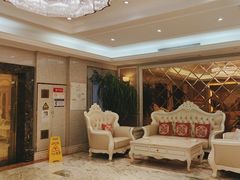 -沪华海鲜大酒楼(南汇店)