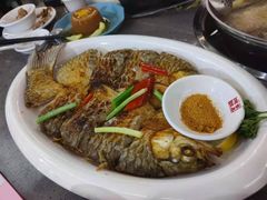 -郑猛记石岐鸽主题餐厅(长江店)