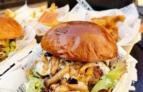 Truffle Porcini Beef Burger