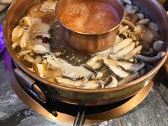 -慢丽江·云南野生菌土鸡锅(付家庄店)