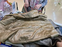 -爱革·奢品·鞋包·衣物·家居(金桥国际商业广场店)