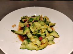 刀拍云南乳瓜-羊门客在·烤盐池滩羊·川菜