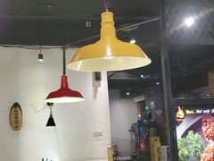 大堂-何师烧烤Pro ·江湖川菜·小龙虾·精酿(太古里旗舰店)