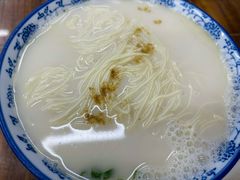 -雪琴面馆富安特色鱼汤面(城中花园店)