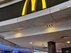 门面-麦当劳(城西银泰店)