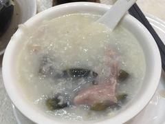 -东豪园林海鲜酒家(南港路辅路店)