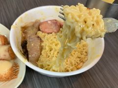 猪颈肉芝士捞公仔面-新记餐厅(香槟大厦店)