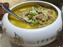 酸汤金针肥牛-大秦瓦罐(光谷大街店)