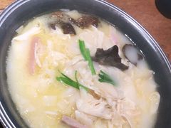 -蜜桃餐厅·伴山(湖滨商业街店)