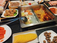 -百年川椒重庆老火锅(光谷店)