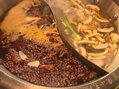 -小天鹅火锅·一线江景洪鼎旗舰店(洪崖洞店)