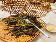 葱烤鸦片鱼头-虹迎轩·中餐厅(虹桥迎宾馆店)