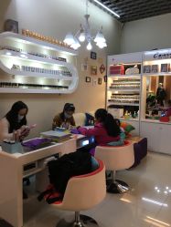 -美斯洛美甲美睫连锁店