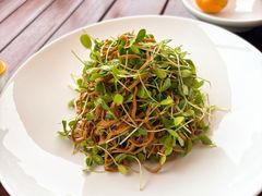 豆苗拌豆丝-喜鼎海胆水饺(东港店)