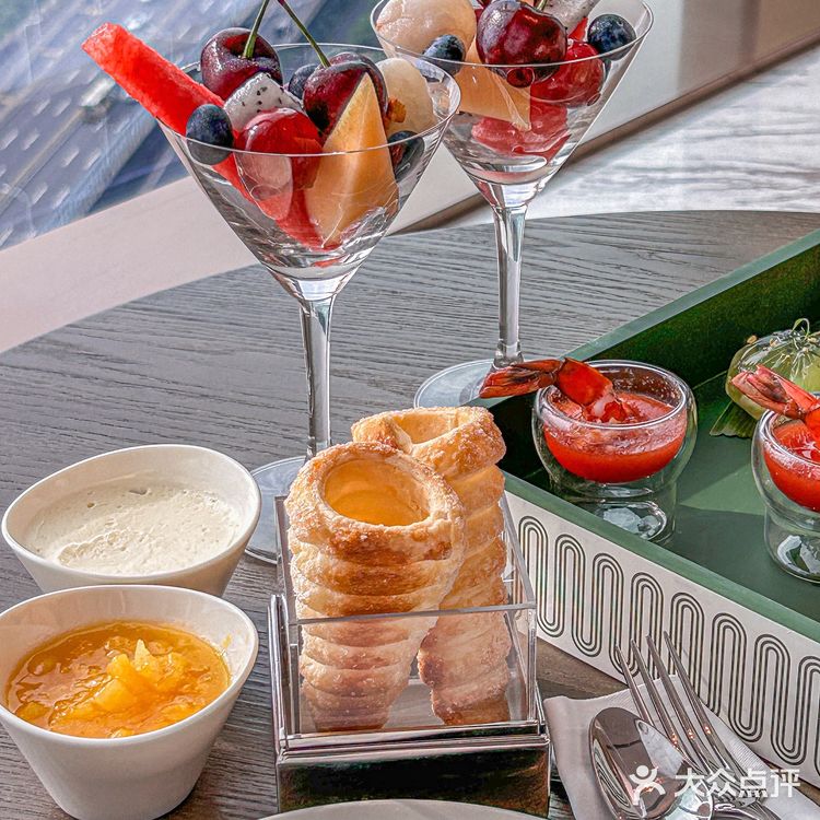常熟的！！高空湖景下午茶真的绝美了… 