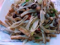 -钟记家菜(红专南路店)