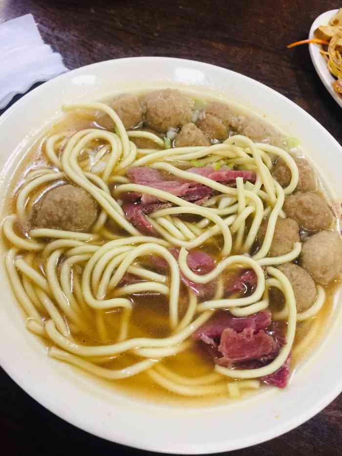 十凤牛肉丸子面-"牛肉丸子面算是临汾最有特色的地方名吃了,.