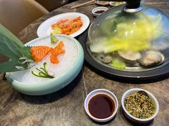 三文鱼刺身-日进一片海.生腌海鲜火锅.宵夜烧烤(三里屯总店)