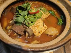 鸭血臭豆腐肥肠煲-金龙·打边炉(南京西路店)