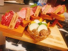 -山川小町·极番烧肉(新地假日广场店)