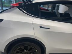 -TESLA 特斯拉(广州天环广场体验店)