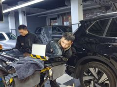 -鲨鱼皮汽车凹陷玻璃修复(静安店)