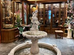 -秘密旅行Bonjour(黑金冠 江南西店)