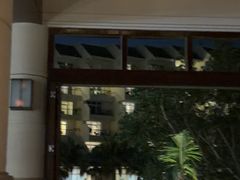 -亚龙湾喜来登·美景台大堂吧