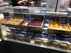 面包甜点陈列柜-墨茉点心局(梅溪湖新天地一店)