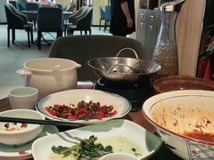 -有红鸡毛店·川菜(建设路店)