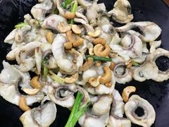 果仁炒生鱼片-禄源公·老莞诚饭店