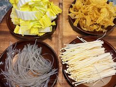 -三里屯土灶炖公鸡地锅鸡(江东店)