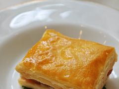 青芥鳕鱼酥-东海朗廷酒店-唐阁T’ANG COURT 中餐厅