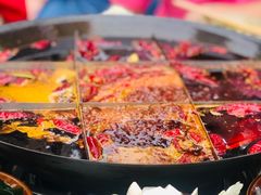 -正贰捌经重庆老火锅(建设路店)